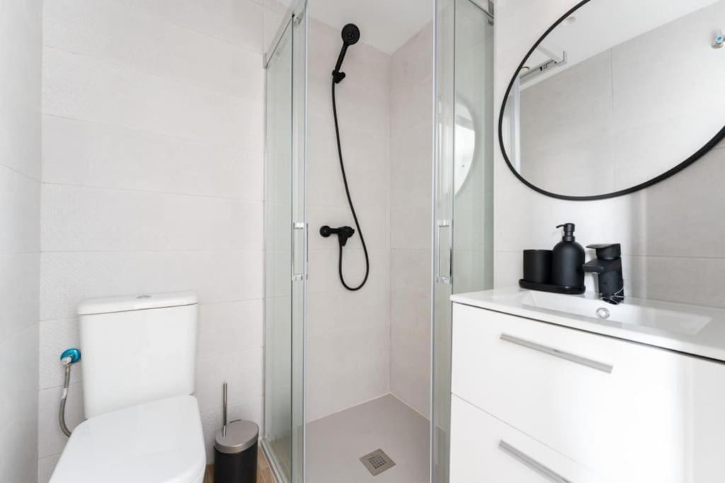 Ct 326 - Faro's Center - Close To & Amenities